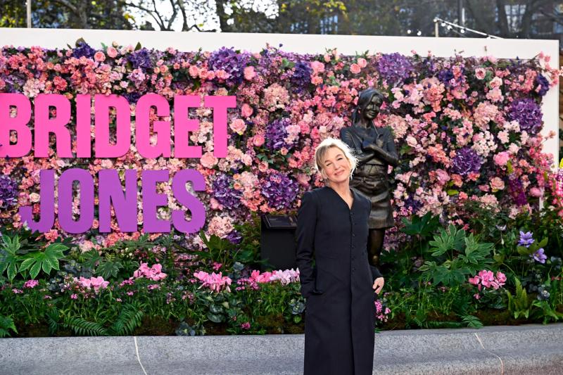 В разных городах мира: каким актерам установили статуи