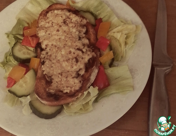 Валлийский рарэбит с луковым маринадом