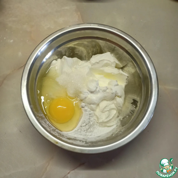 Вишневый пирог в сметанной заливке