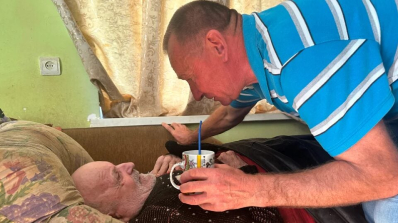 Во Львовской области со службы уволили мобилизованного сына тяжелобольного мужчины. Руководителя ТЦК будут судить