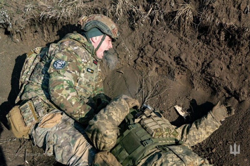 Военные попали под комбинированный удар РФ на Днепропетровщине: есть погибшие и раненые