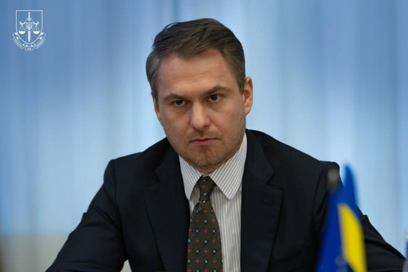 За каждым приду лично: Кравченко заявил, что не собирается в отставку