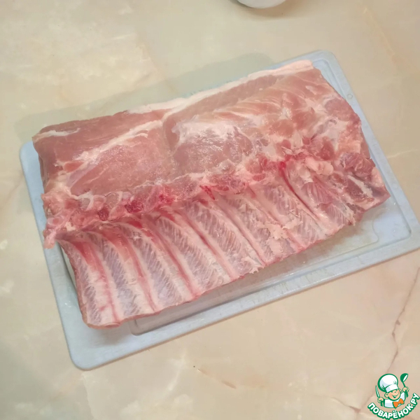 Запеченые свиные ребрышки в соево-винной глазури