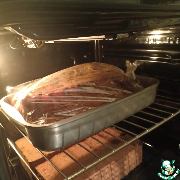 Запеченые свиные ребрышки в соево-винной глазури