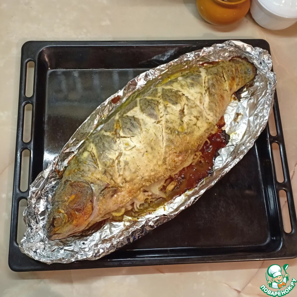 Запеченый белый амур под сметанной корочкой