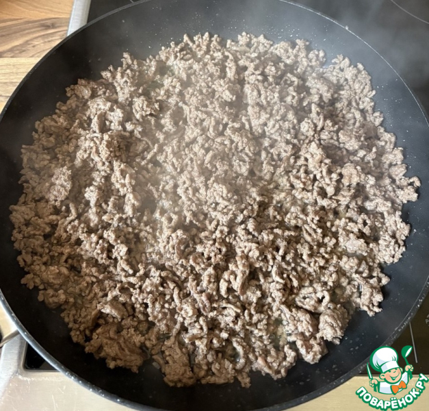 Запеканка с макаронами, фаршем и фетой