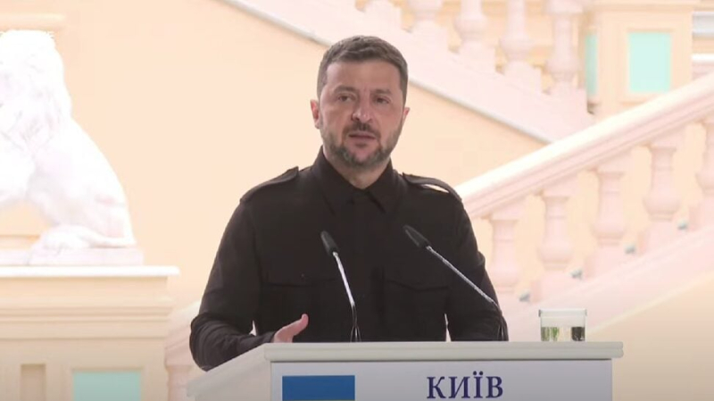 Зеленский опроверг, что Пентагон блокирует удары дальнобойными ракетами по территории РФ