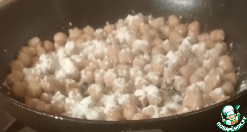 Зелёный лук с жареным чесноком, нутом