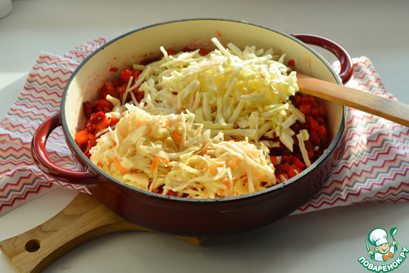 Зимнее овощное рагу со свеклой